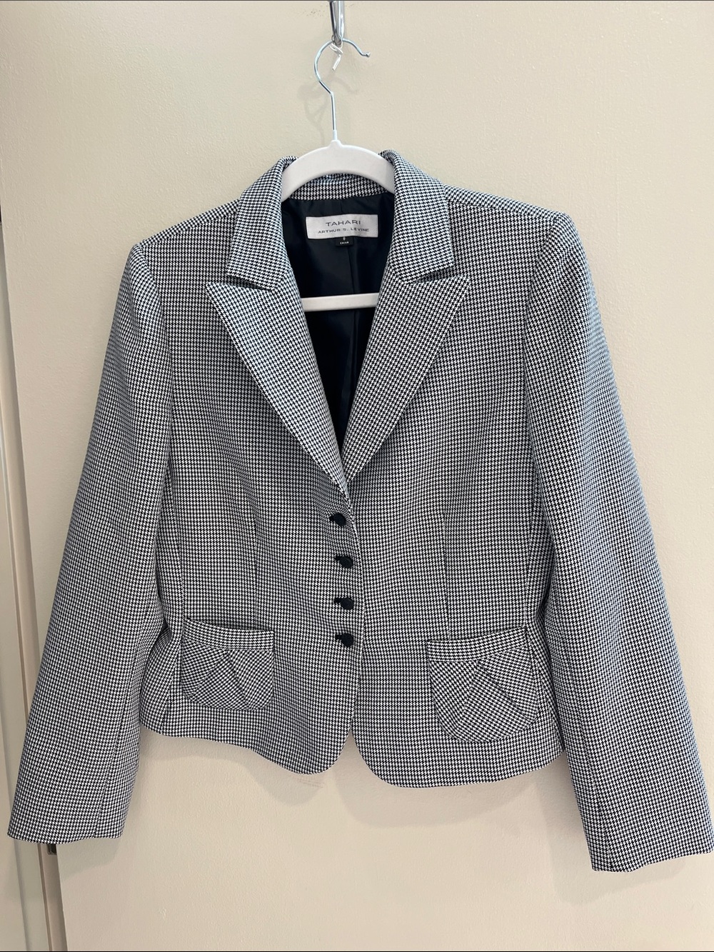 Tahari Black & White Houndstooth Tailored Blazer